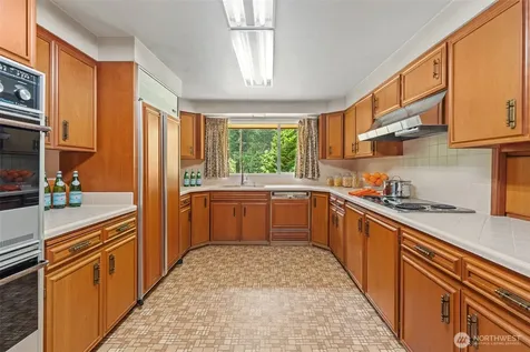 3630 122nd Place NE Bellevue WA 98005
