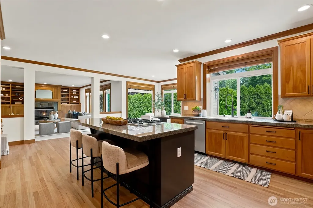 3054 205th Court NE Sammamish WA 98074