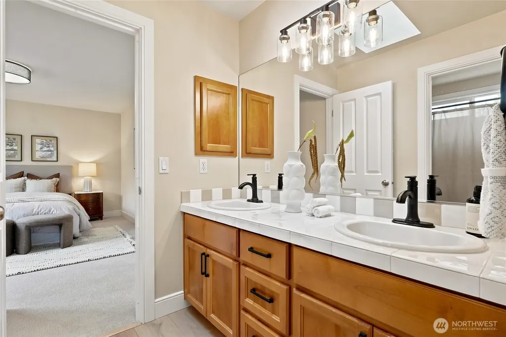 3054 205th Court NE Sammamish WA 98074