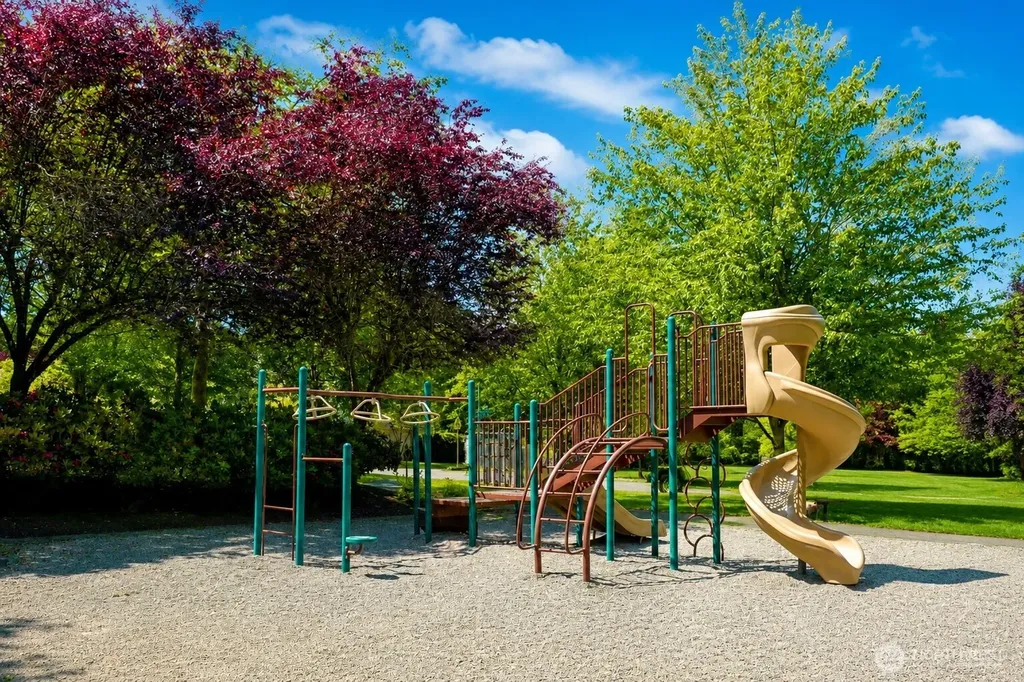 3054 205th Court NE Sammamish WA 98074