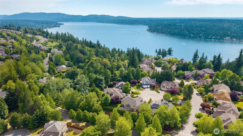 3054 205th Court NE Sammamish WA 98074