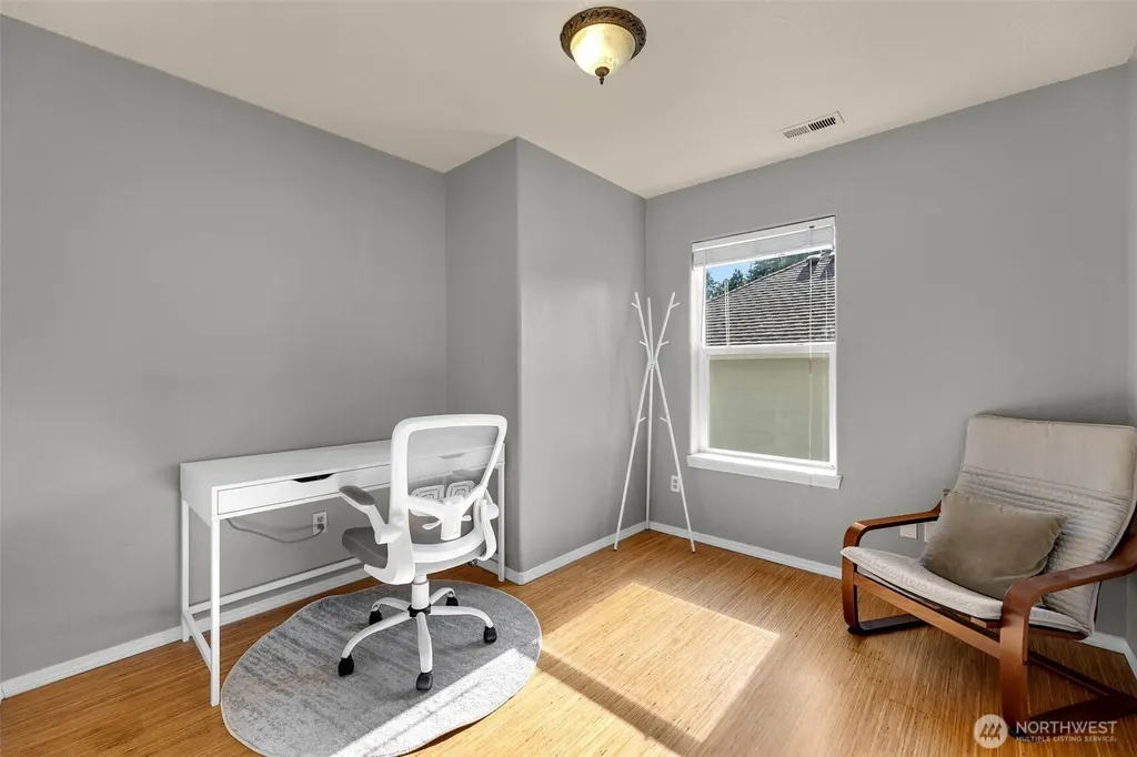 7210 NW 2nd Avenue Vancouver WA 98665