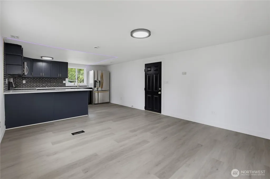 31108 3rd Avenue Black Diamond WA 98010