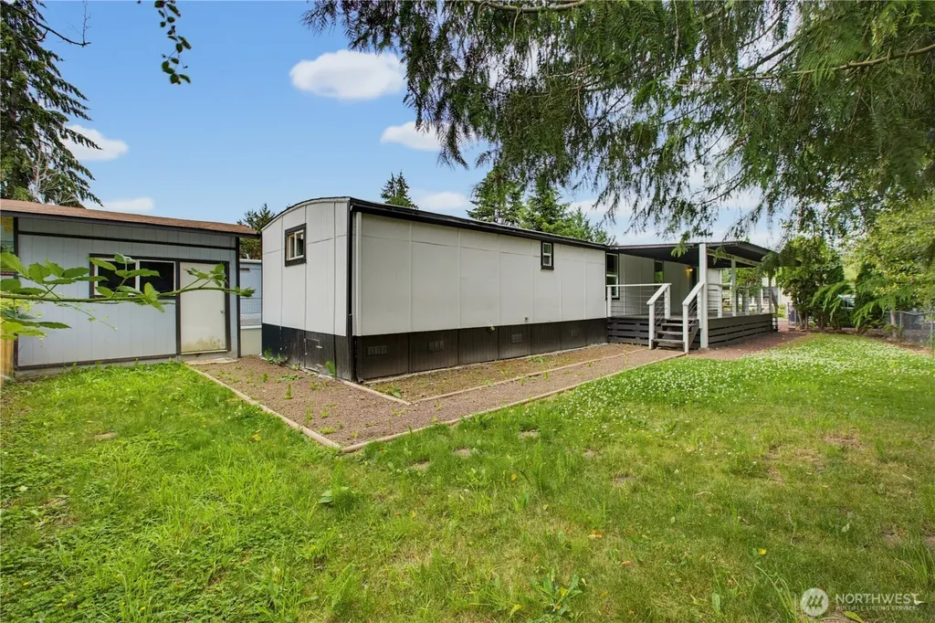 31108 3rd Avenue Black Diamond WA 98010