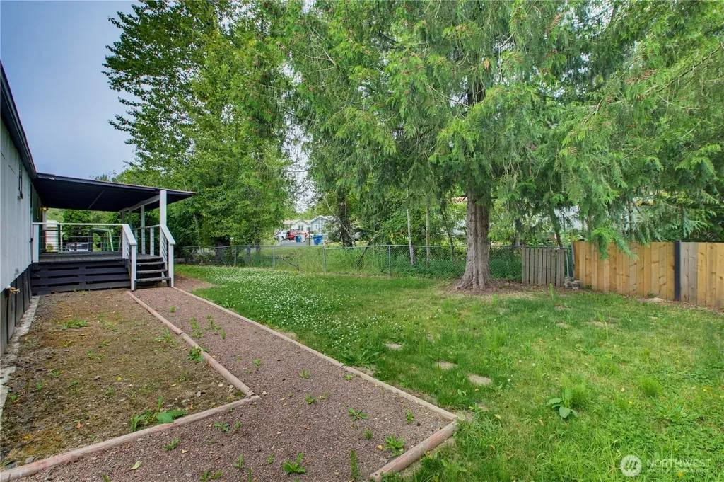 31108 3rd Avenue Black Diamond WA 98010