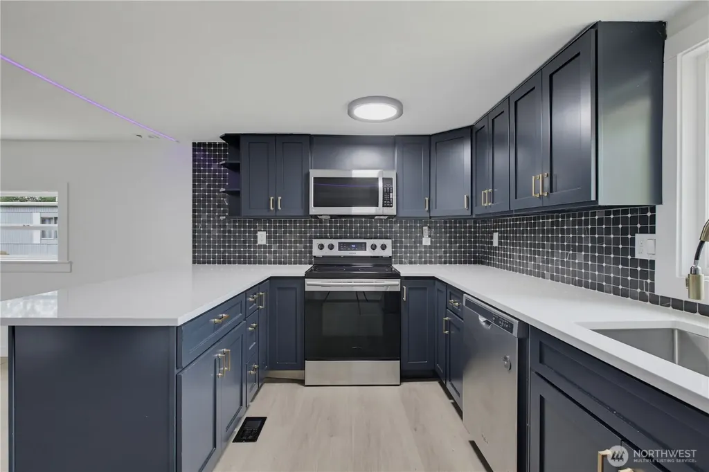 31108 3rd Avenue Black Diamond WA 98010