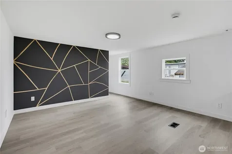 31108 3rd Avenue Black Diamond WA 98010