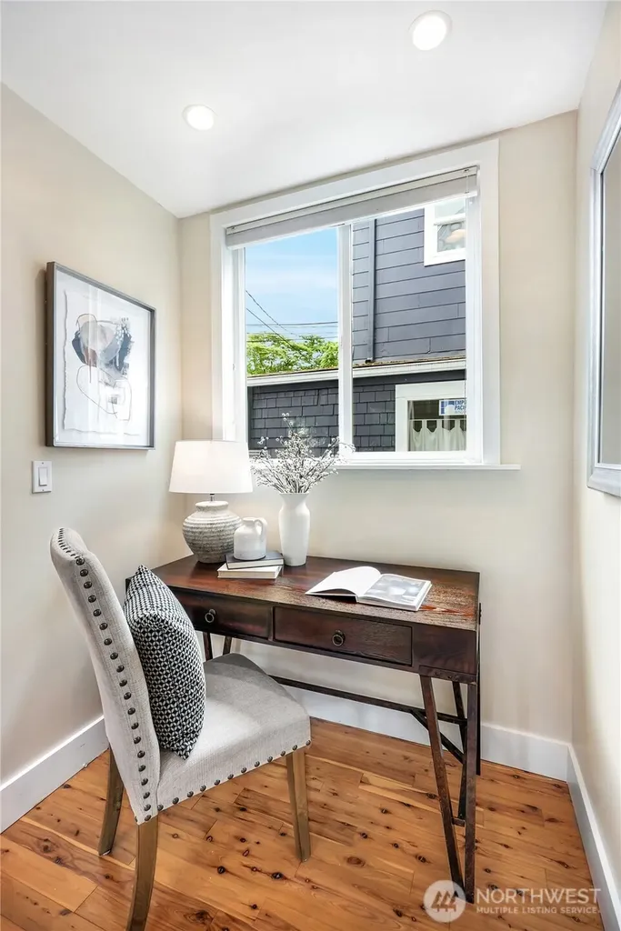 1606 22nd Avenue Seattle WA 98122