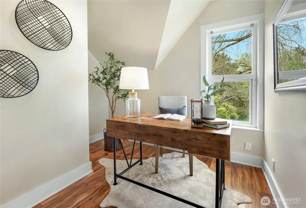 1606 22nd Avenue Seattle WA 98122