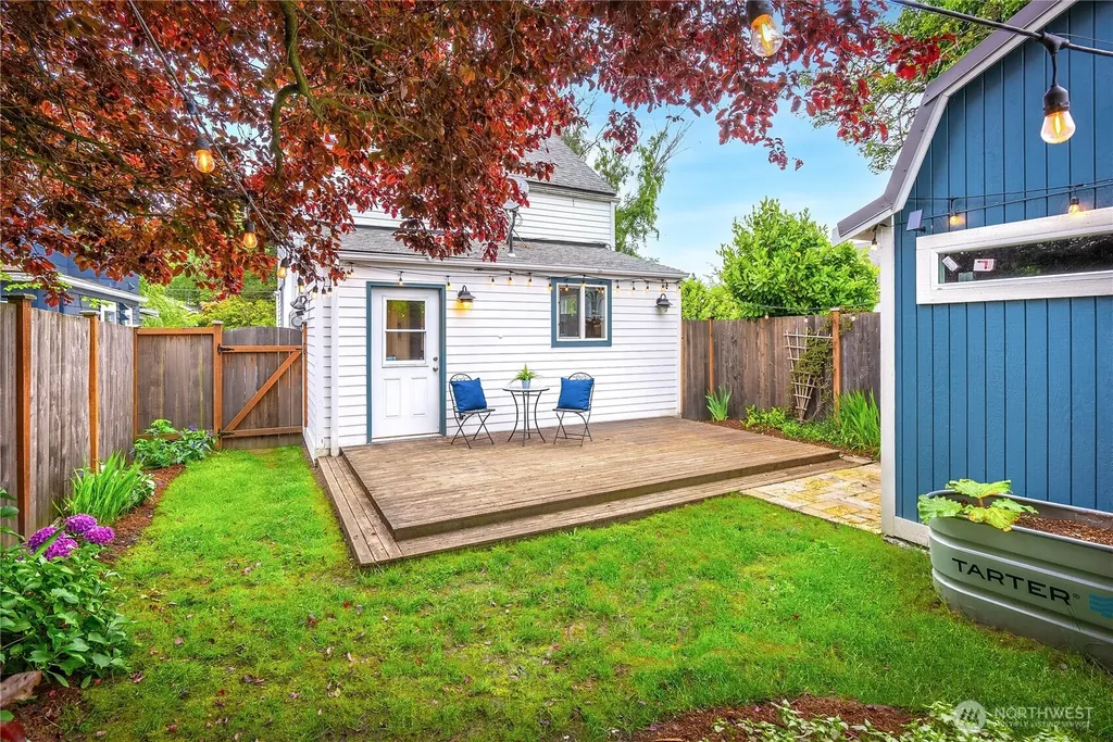 1606 22nd Avenue Seattle WA 98122