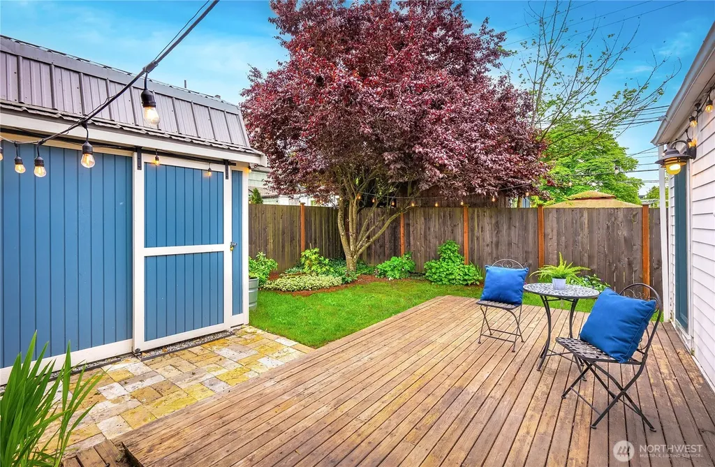 1606 22nd Avenue Seattle WA 98122