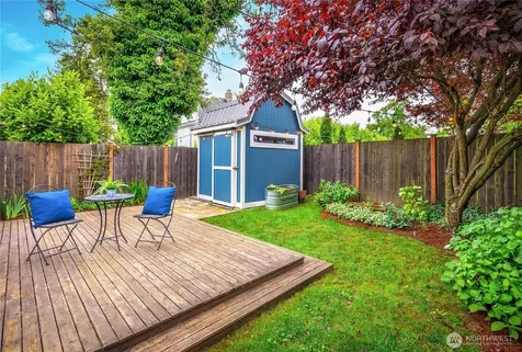 1606 22nd Avenue Seattle WA 98122