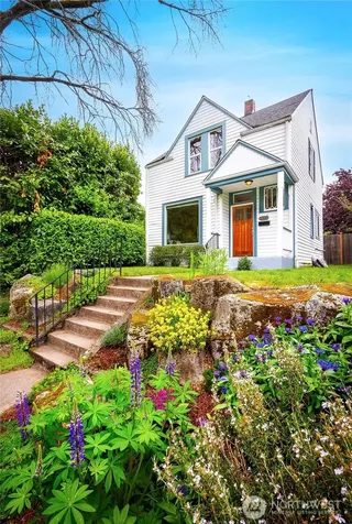 1606 22nd Avenue Seattle WA 98122
