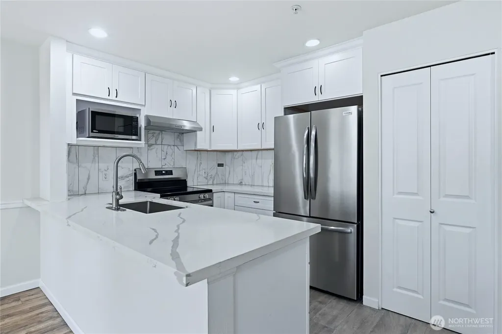 23907 67th Place S Kent WA 98032