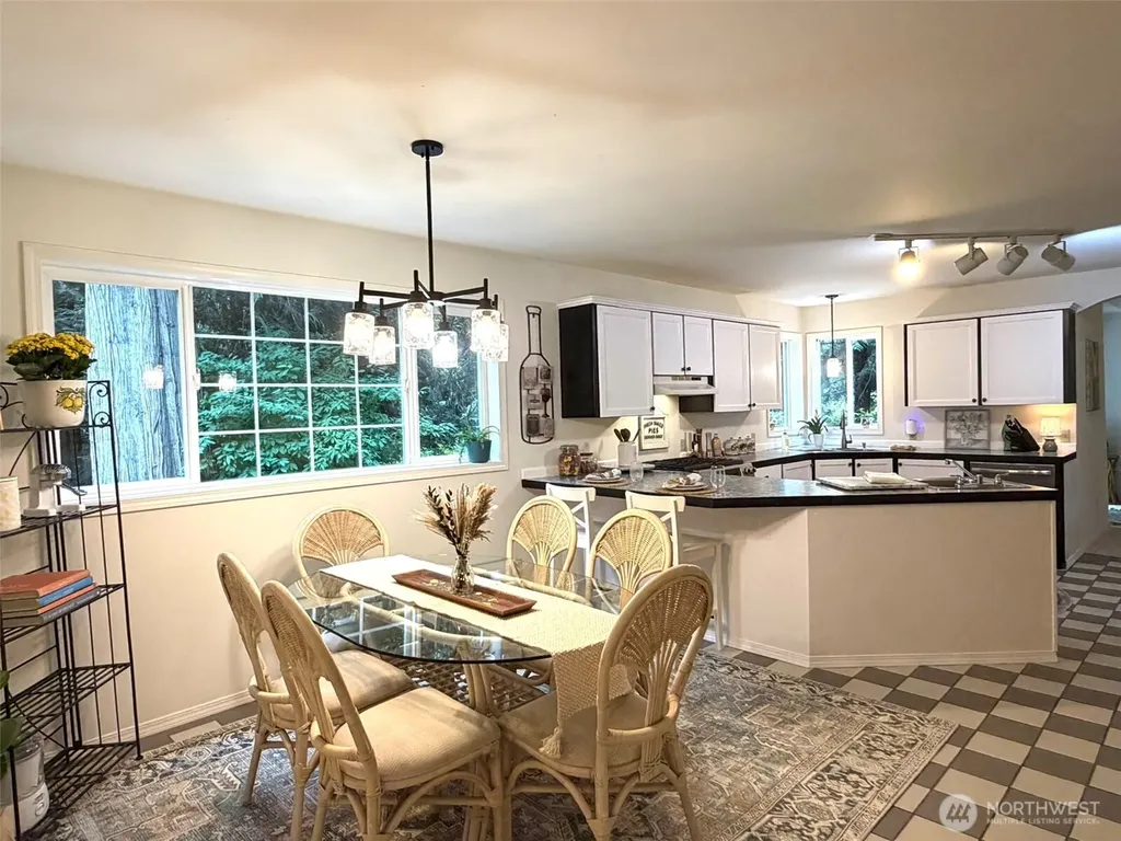 7215 NE Dolphin Drive Bainbridge Island WA 98110