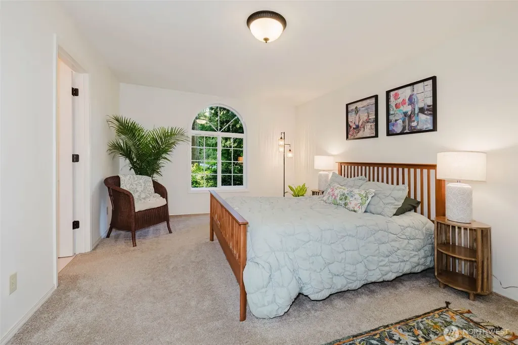 7215 NE Dolphin Drive Bainbridge Island WA 98110