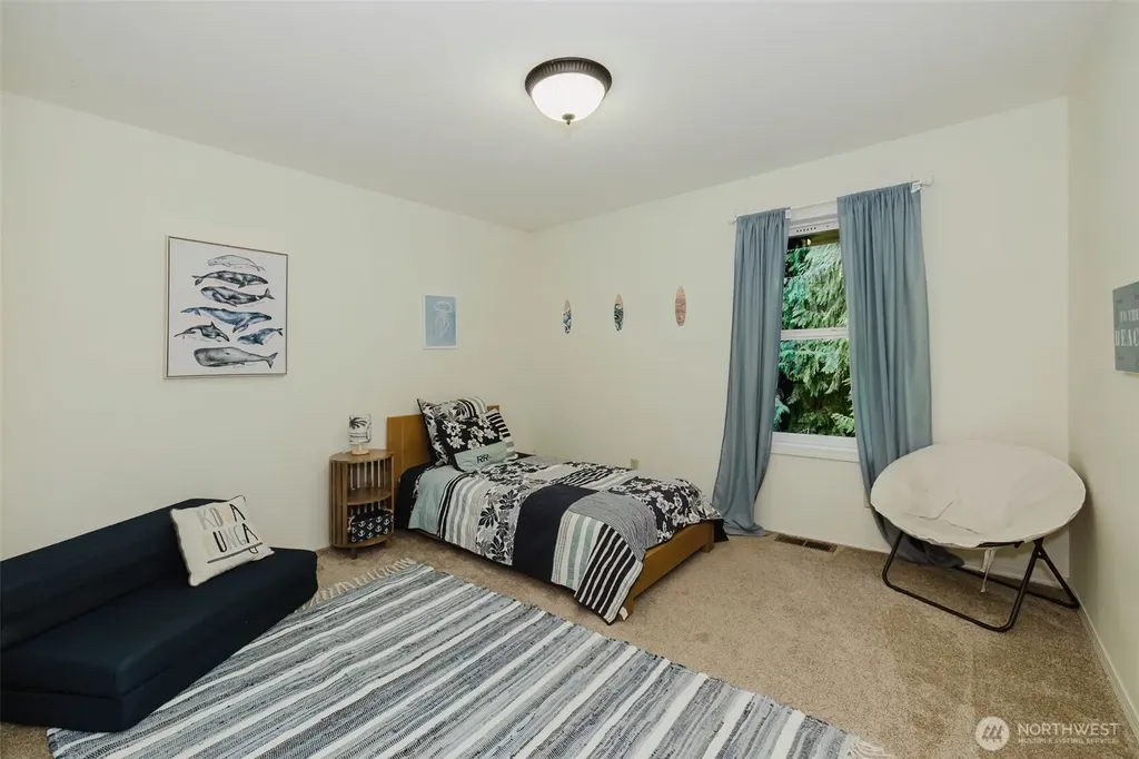 7215 NE Dolphin Drive Bainbridge Island WA 98110