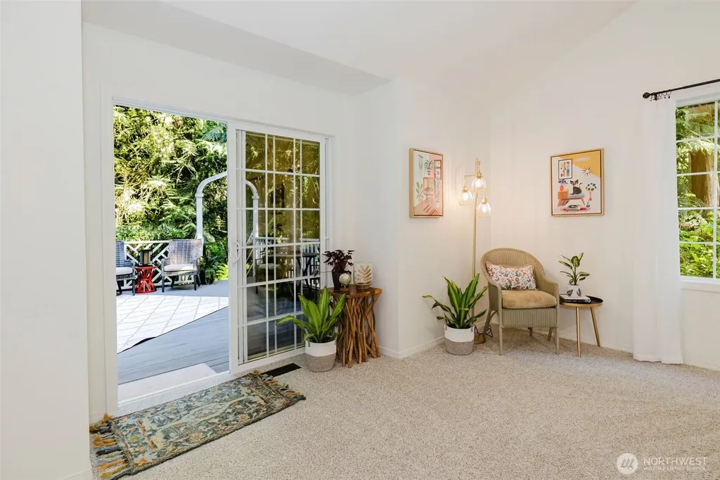 7215 NE Dolphin Drive Bainbridge Island WA 98110