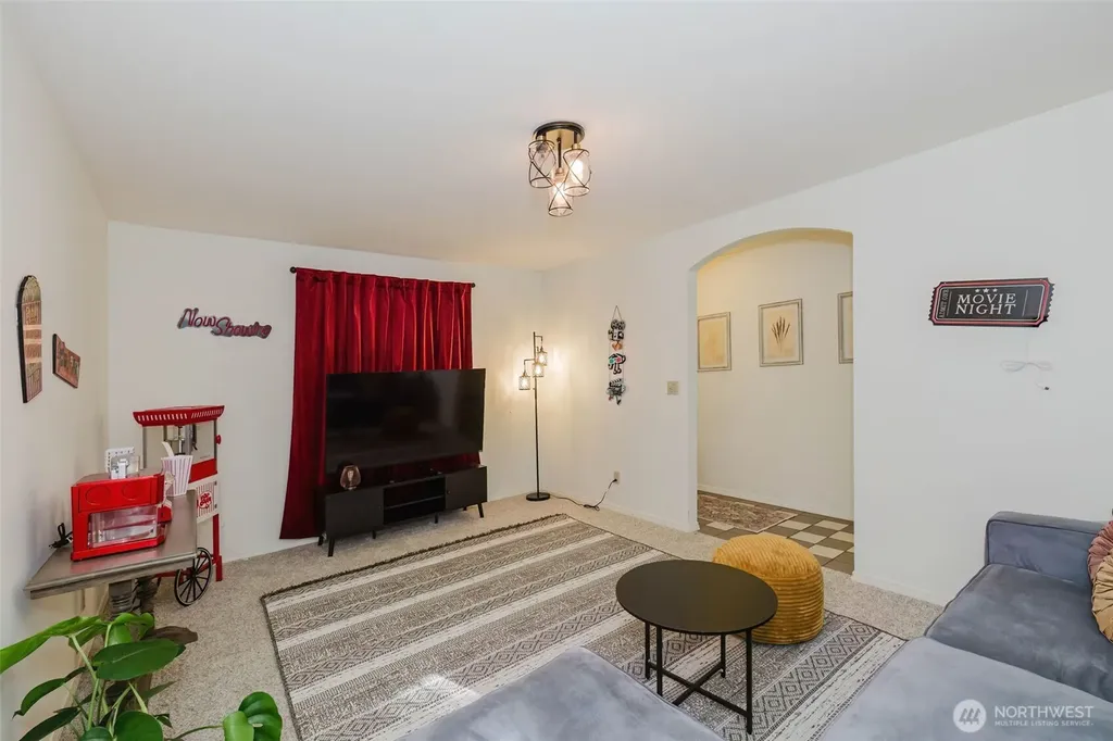 7215 NE Dolphin Drive Bainbridge Island WA 98110