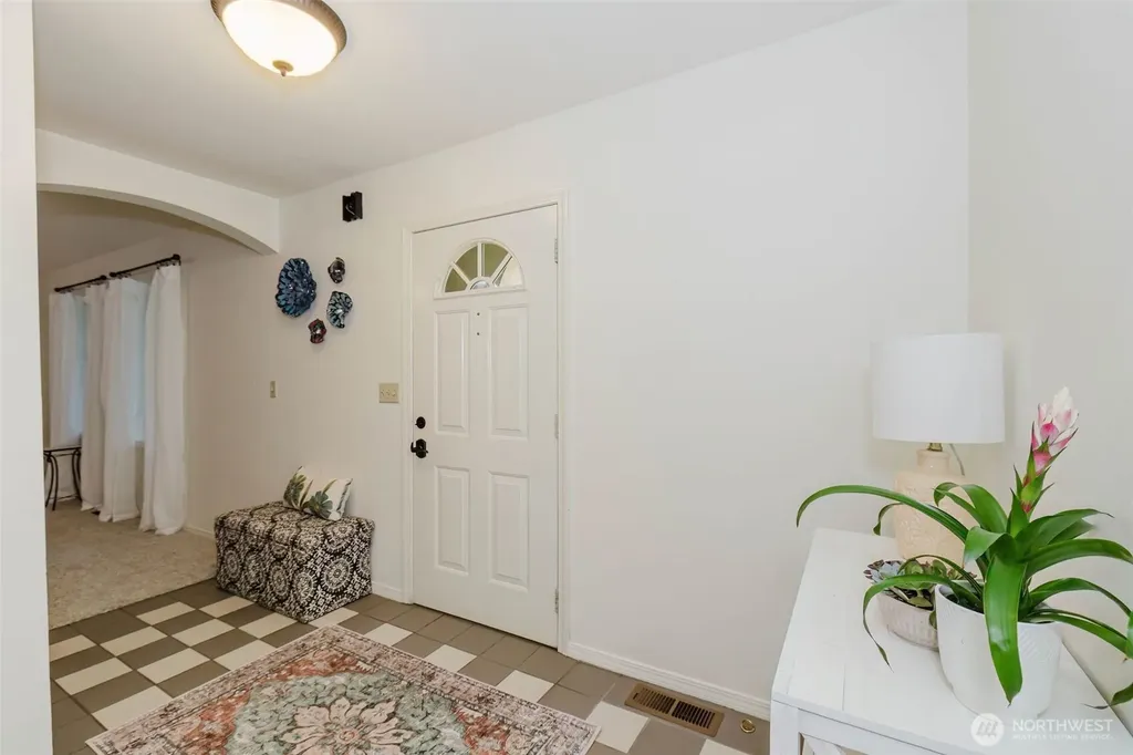 7215 NE Dolphin Drive Bainbridge Island WA 98110