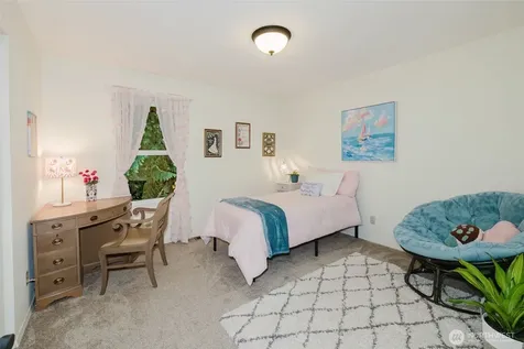 7215 NE Dolphin Drive Bainbridge Island WA 98110