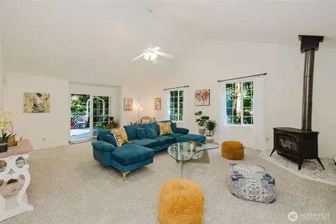 7215 NE Dolphin Drive Bainbridge Island WA 98110