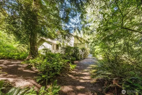 7215 NE Dolphin Drive Bainbridge Island WA 98110