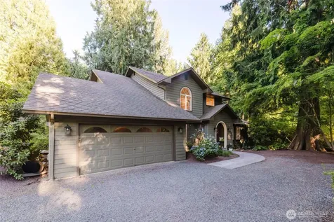 7215 NE Dolphin Drive Bainbridge Island WA 98110