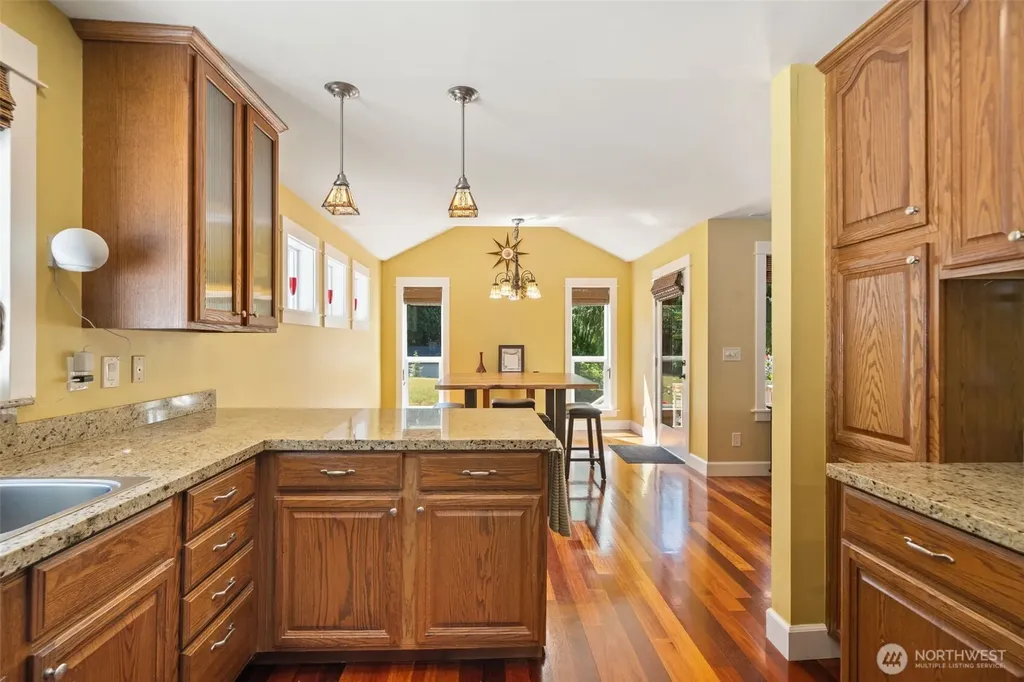 4260 Sonoma Terrace SE Port Orchard WA 98366