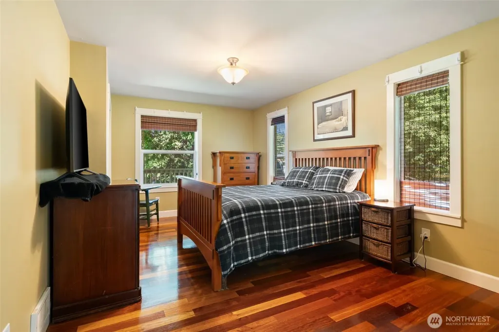 4260 Sonoma Terrace SE Port Orchard WA 98366