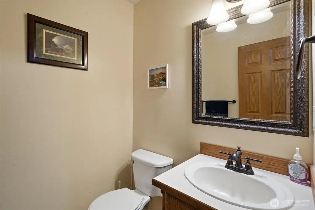 4260 Sonoma Terrace SE Port Orchard WA 98366