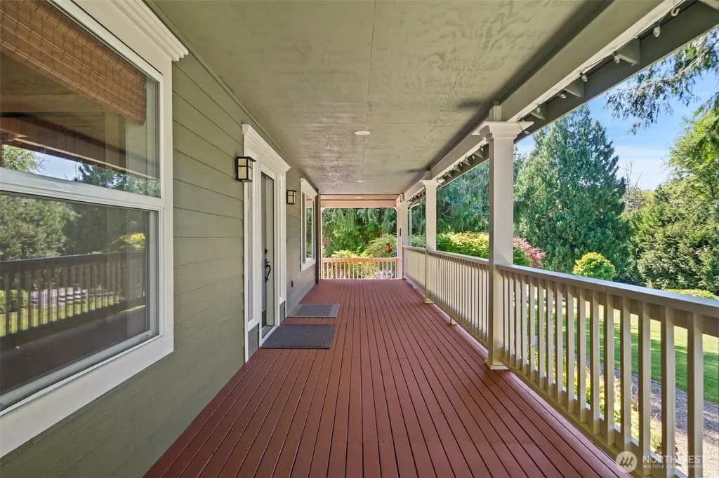 4260 Sonoma Terrace SE Port Orchard WA 98366
