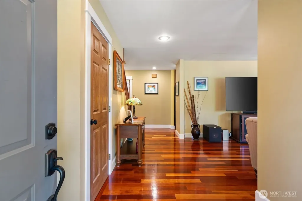 4260 Sonoma Terrace SE Port Orchard WA 98366