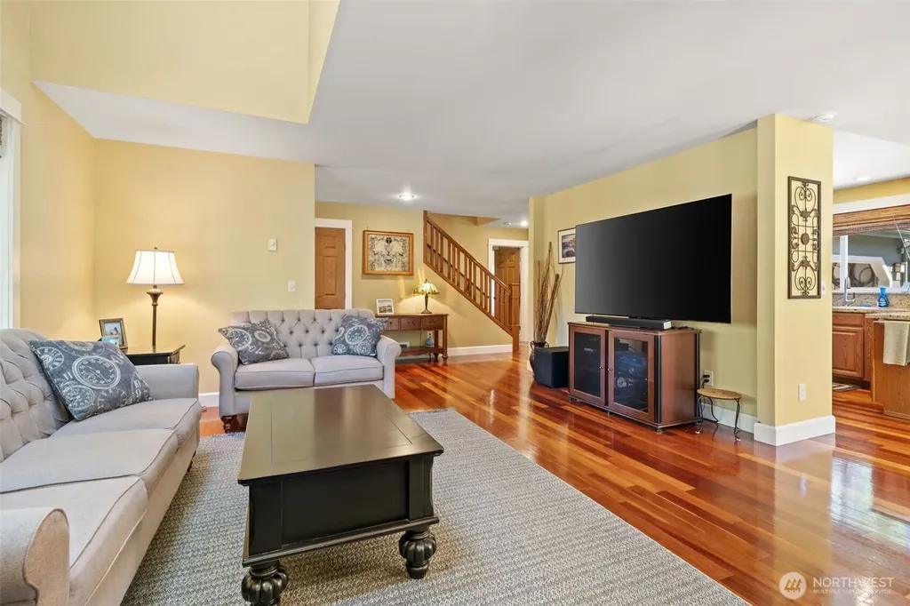 4260 Sonoma Terrace SE Port Orchard WA 98366