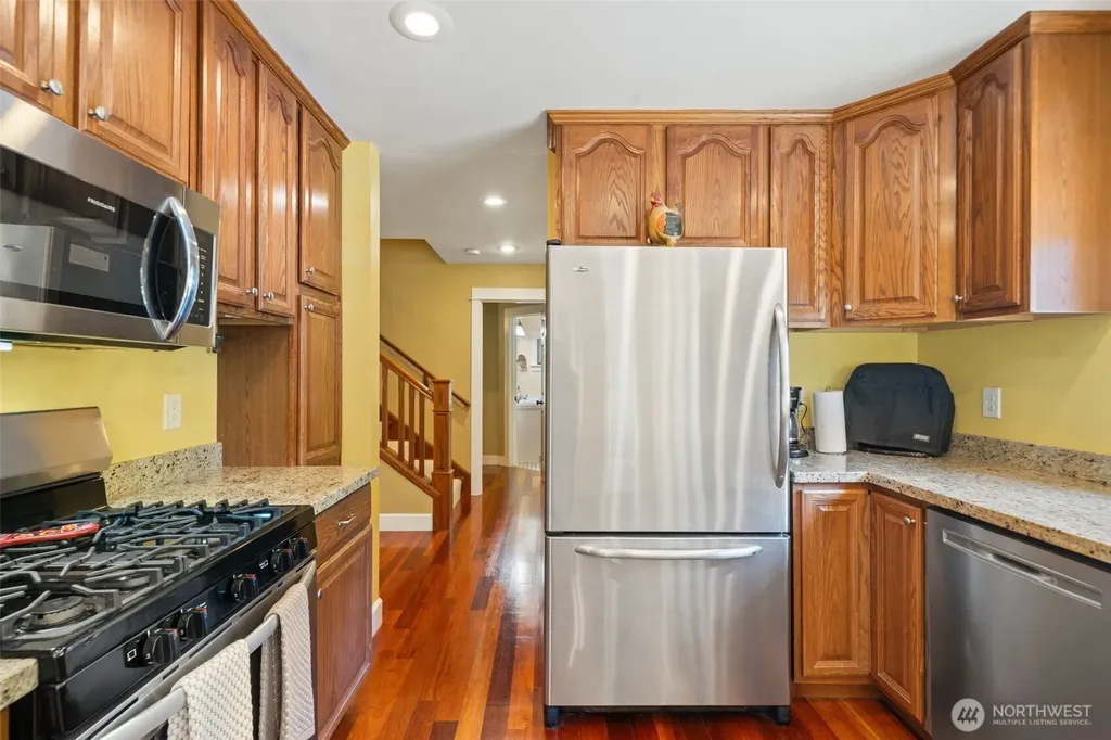 4260 Sonoma Terrace SE Port Orchard WA 98366
