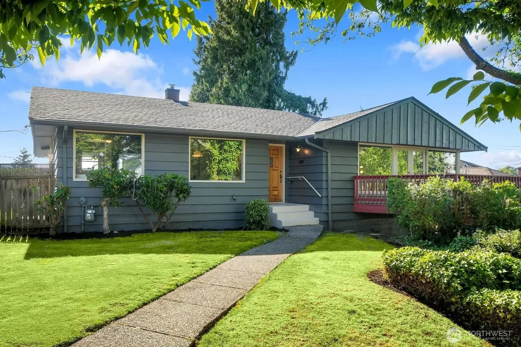 4631 48th Avenue S Seattle WA 98118