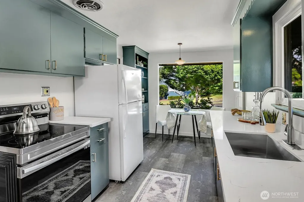 4631 48th Avenue S Seattle WA 98118