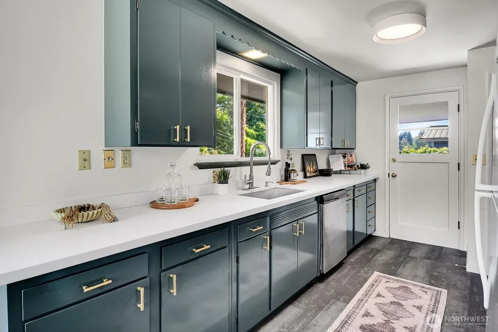 4631 48th Avenue S Seattle WA 98118