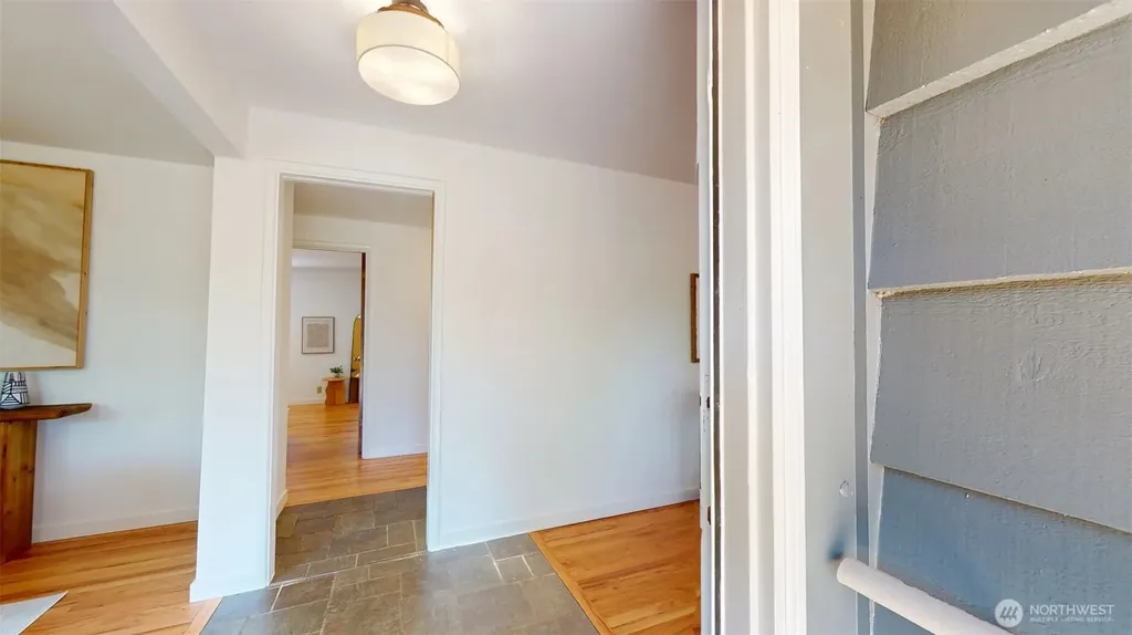 4631 48th Avenue S Seattle WA 98118