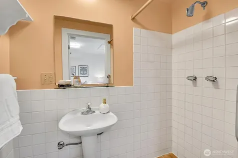 4631 48th Avenue S Seattle WA 98118