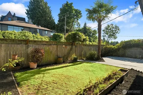 4631 48th Avenue S Seattle WA 98118