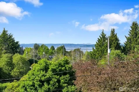 4631 48th Avenue S Seattle WA 98118