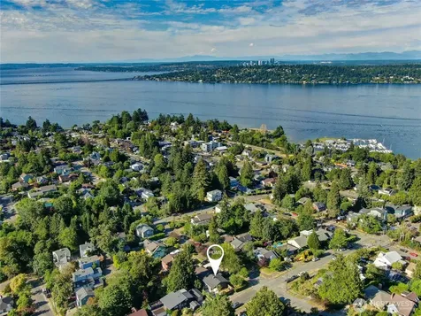 4631 48th Avenue S Seattle WA 98118