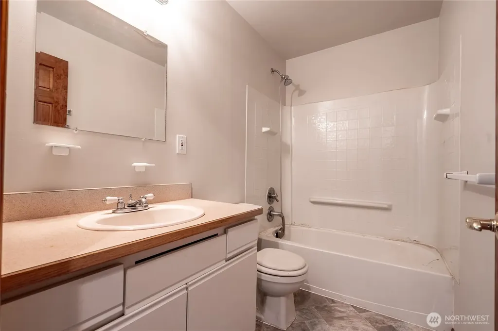 732 Satsop Road W Montesano WA 98563