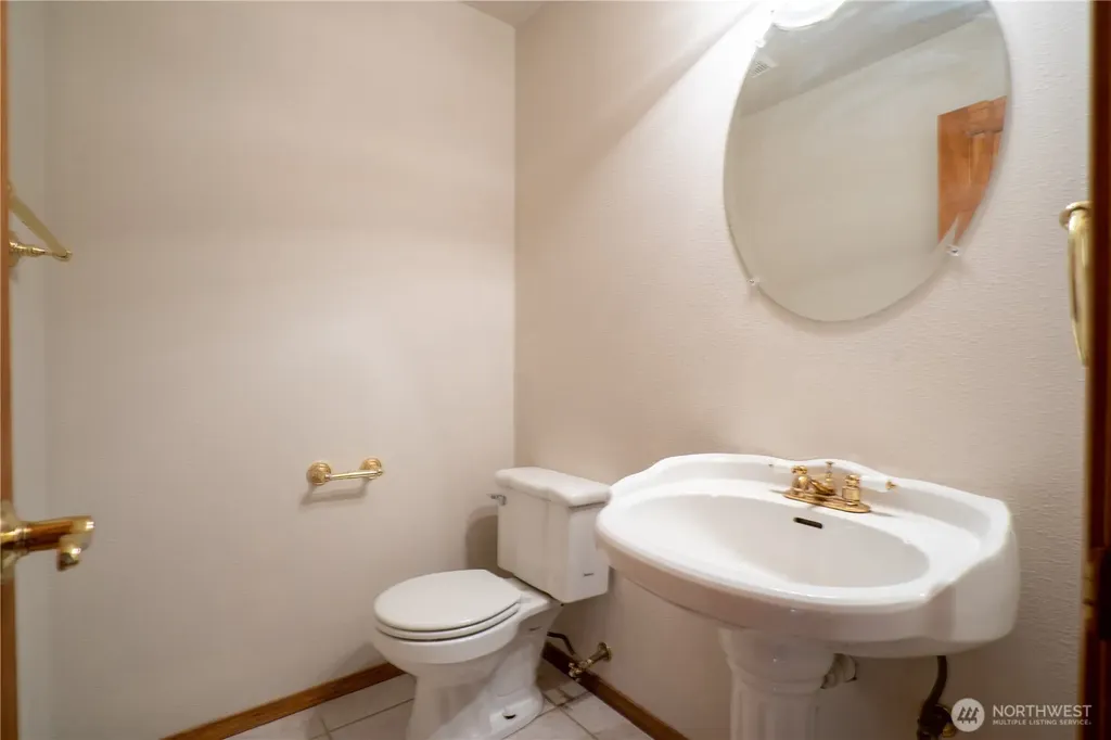 732 Satsop Road W Montesano WA 98563