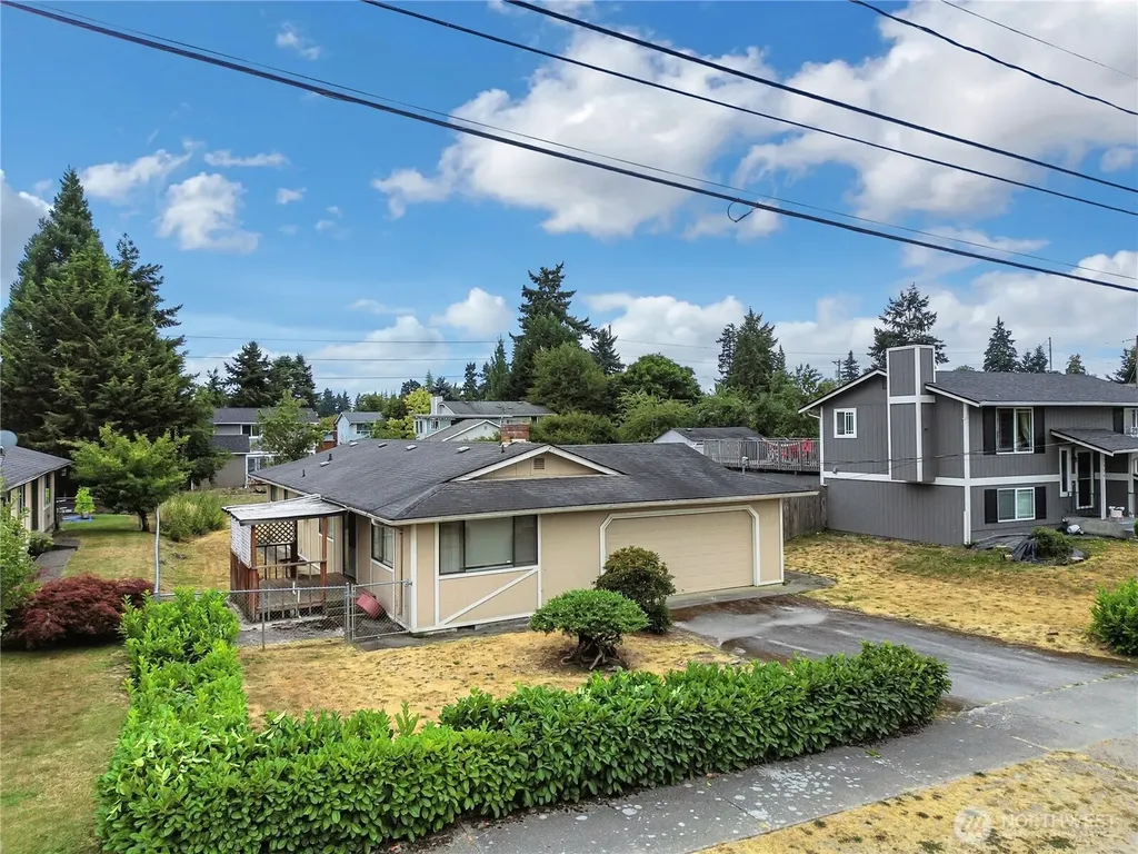 1318 S 82nd Street Tacoma WA 98408