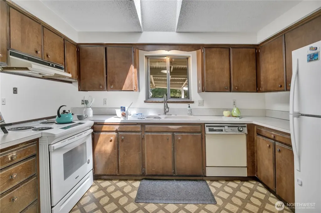 8841 Timber Loop SE Olympia WA 98513