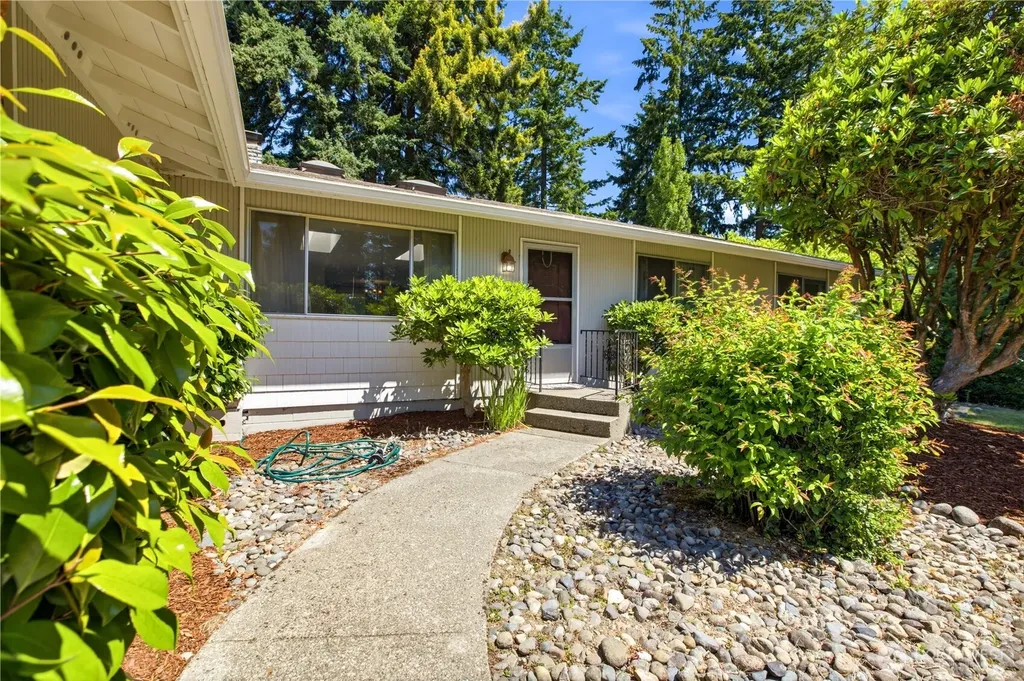 8841 Timber Loop SE Olympia WA 98513