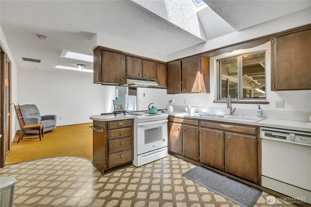 8841 Timber Loop SE Olympia WA 98513