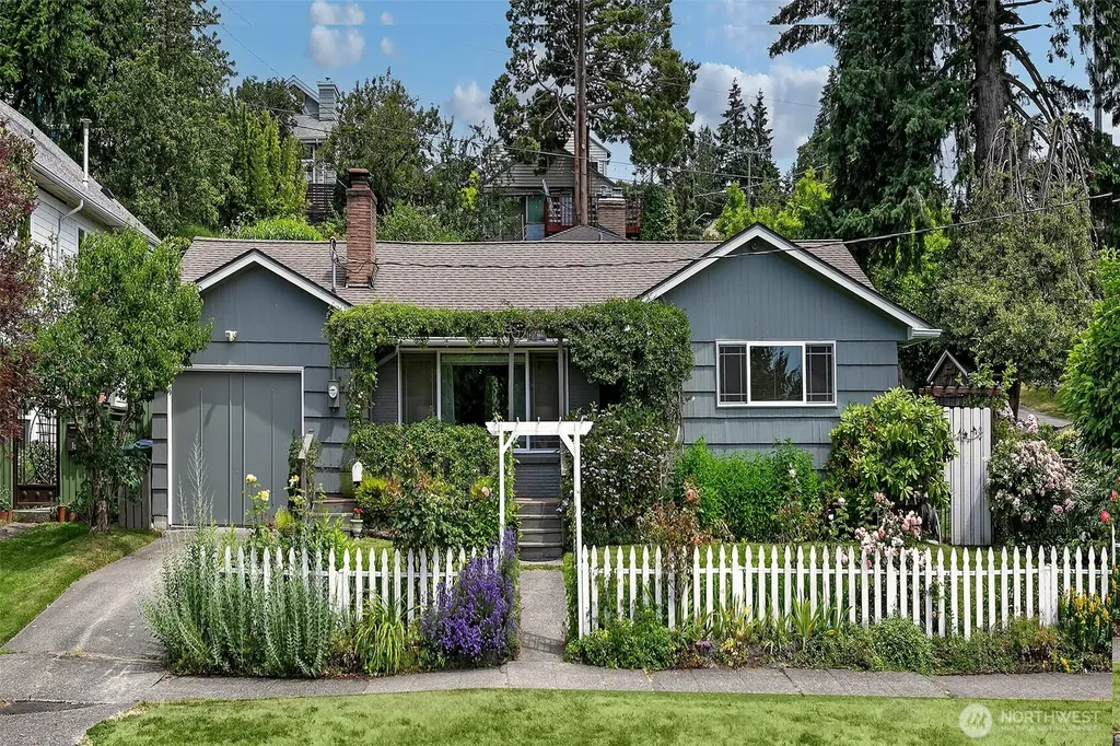 4854 47th Avenue SW Seattle WA 98116